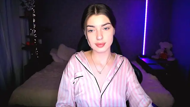 Dianaa Lee0 online show from April 2026 09:49:01 PM