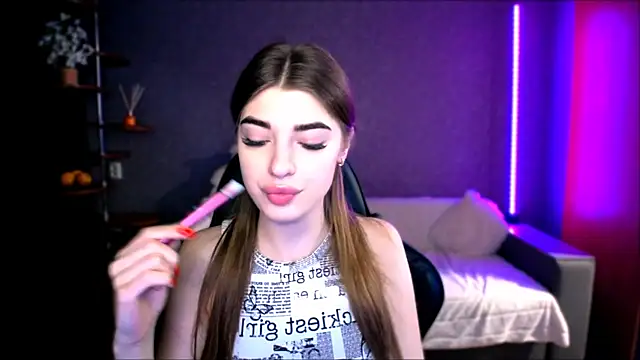 Snapshot of Dianaa_Lee0 chatting on September 2025 07:24:02 PM Dianaa Lee0 online show from September 2025 07:24:02 PM