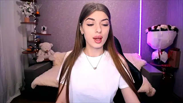 Dianaa Lee0 online show from February 2026 03:53:02 PM