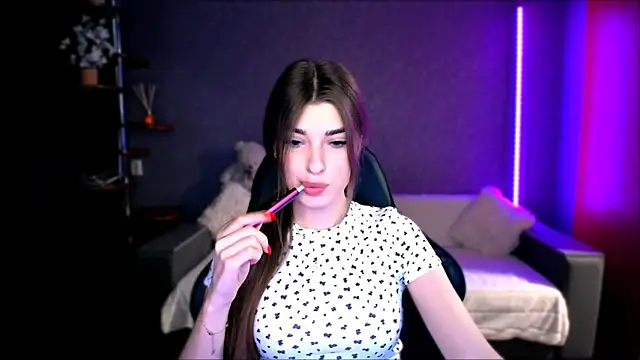 Snapshot of Dianaa_Lee0 chatting on September 2025 09:05:01 AM Dianaa Lee0 online show from September 2025 09:05:01 AM