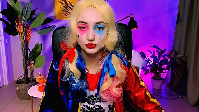 Snapshot of olivianorton chatting on October 2025 02:57:01 PM olivianorton online show from October 2025 02:57:01 PM