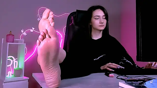 Snapshot of olivianorton chatting on February 2026 03:02:02 PM olivianorton online show from February 2026 03:02:02 PM