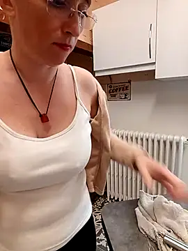 Sophierob1 online show from October 2025 06:59:01 AM