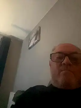 Snapshot of naughtygrandad1 chatting on December 2025 07:32:01 AM naughtygrandad1 online show from December 2025 07:32:01 AM