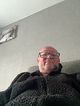 Snapshot of naughtygrandad1 chatting on June 2026 06:40:02 AM naughtygrandad1 online show from June 2026 06:40:02 AM