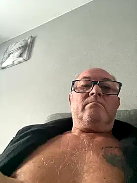 naughtygrandad1 online show from September 2025 06:40:02 AM