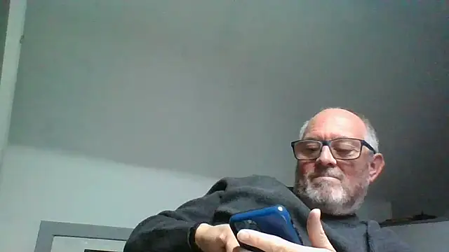 Snapshot of naughtygrandad1 chatting on January 2026 12:31:02 PM naughtygrandad1 online show from January 2026 12:31:02 PM