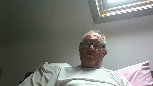 naughtygrandad1 online show from May 2026 05:49:01 PM