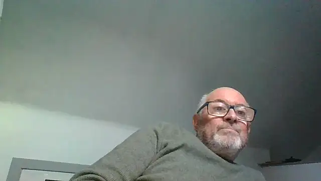 Snapshot of naughtygrandad1 chatting on January 2026 02:44:02 PM naughtygrandad1 online show from January 2026 02:44:02 PM