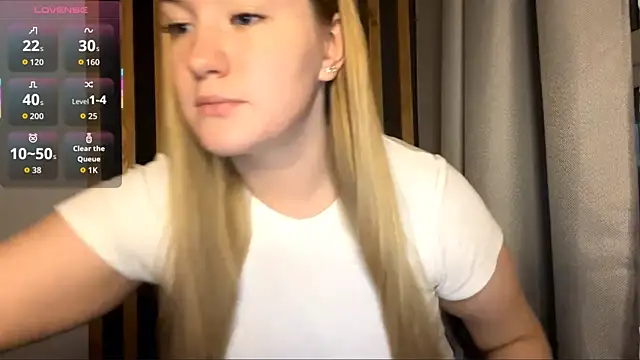 PandaFluff online show from October 2025 04:39:02 PM