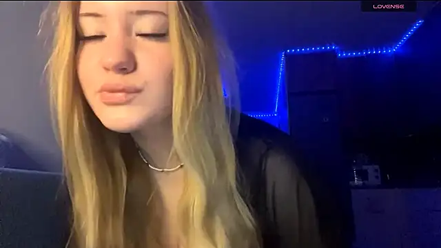 PandaFluff online show from December 2025 04:22:01 PM