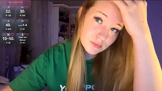 PandaFluff online show from October 2025 04:11:02 PM