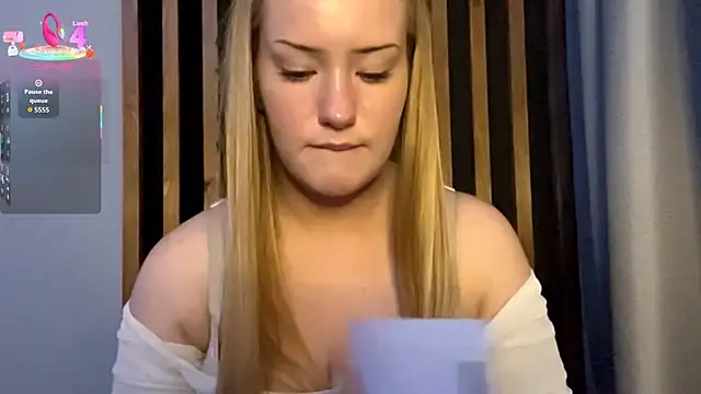 PandaFluff online show from November 2025 06:33:01 PM