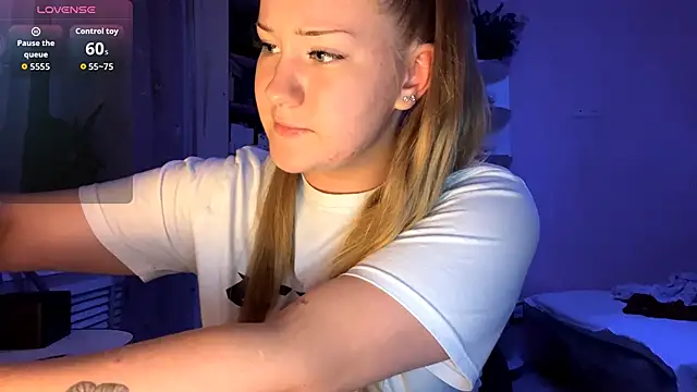 PandaFluff online show from October 2025 03:57:02 PM