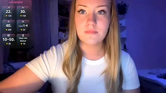 PandaFluff online show from October 2025 04:41:01 PM