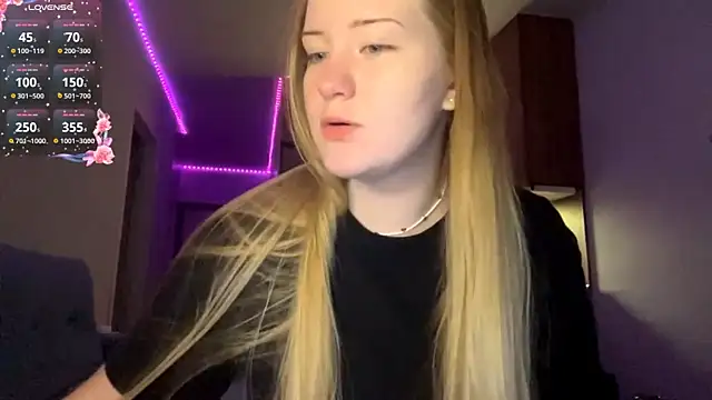 PandaFluff online show from April 2026 06:23:01 PM