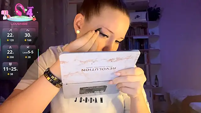 PandaFluff online show from September 2025 05:19:02 PM