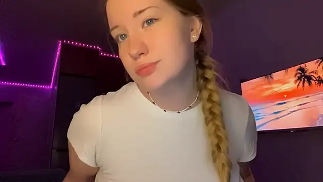 PandaFluff online show from April 2026 06:11:02 PM