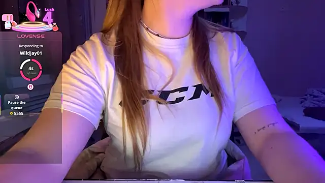 PandaFluff online show from September 2025 05:38:02 PM