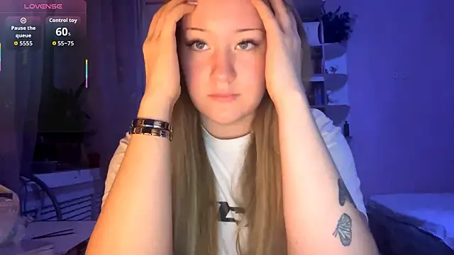 PandaFluff online show from October 2025 04:51:01 PM