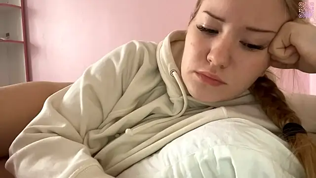 PandaFluff online show from February 2026 06:24:02 AM