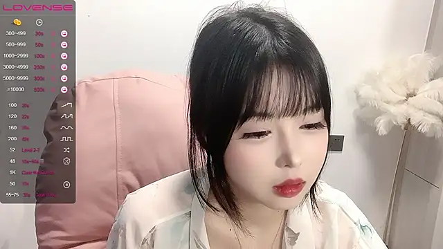A SR 002 online show from September 2025 03:06:01 PM