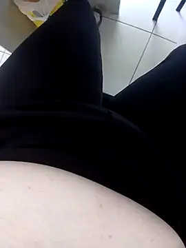 Snapshot of elisaelisa12 chatting on September 2025 09:58:02 AM elisaelisa12 online show from September 2025 09:58:02 AM