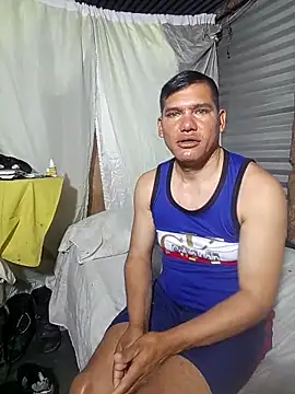 Snapshot of Franklin111230 chatting on December 2025 11:43:02 PM Franklin111230 online show from December 2025 11:43:02 PM