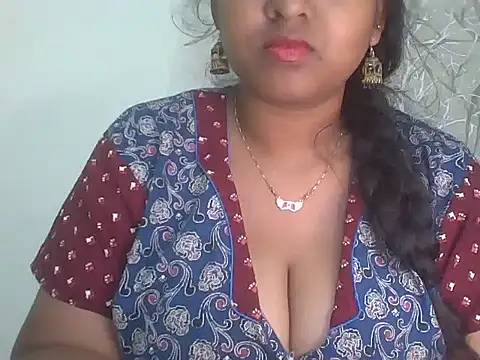 its me Rashmi online show from February 2026 10:33:01 PM
