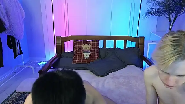 saintlauren1 online show from November 2025 07:14:01 PM