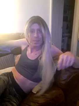 Snapshot of LAXdesires chatting on November 2025 07:28:02 PM LAXdesires online show from November 2025 07:28:02 PM