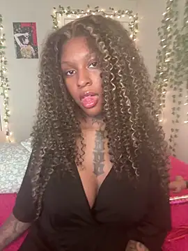 MistiSavannah online show from February 2026 02:05:01 PM