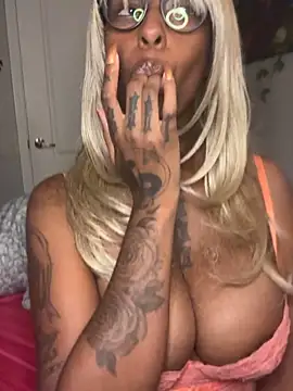 MistiSavannah online show from October 2025 02:11:02 AM