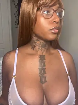 MistiSavannah online show from November 2025 04:32:02 PM