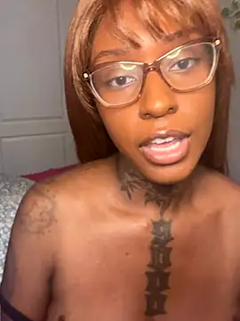 MistiSavannah online show from November 2025 04:23:02 PM