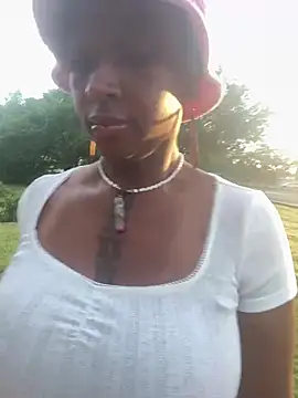 MistiSavannah online show from May 2026 12:16:01 PM