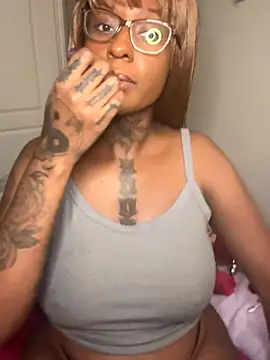 MistiSavannah online show from November 2025 02:11:01 AM