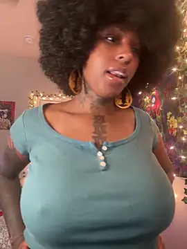 Snapshot of MistiSavannah chatting on June 2026 01:32:02 PM MistiSavannah online show from June 2026 01:32:02 PM