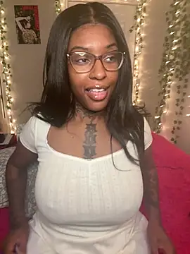 MistiSavannah online show from February 2026 12:07:01 PM