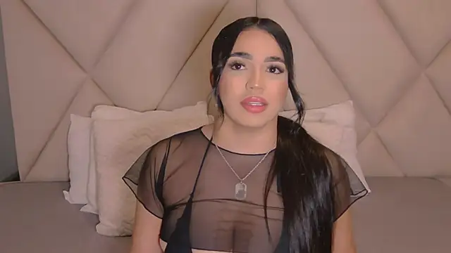 Snapshot of CharlotteeBrownn chatting on June 2026 04:20:02 AM CharlotteeBrownn online show from June 2026 04:20:02 AM