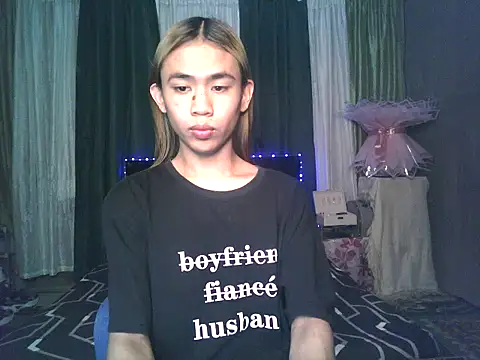 Snapshot of Sweet-shopia chatting on February 2026 06:03:02 AM Sweet-shopia online show from February 2026 06:03:02 AM