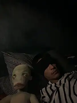 Snapshot of icefun1109 chatting on November 2025 06:51:02 PM icefun1109 online show from November 2025 06:51:02 PM