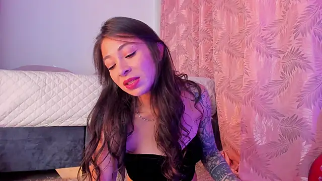 riley bensongh online show from November 2025 09:29:01 PM