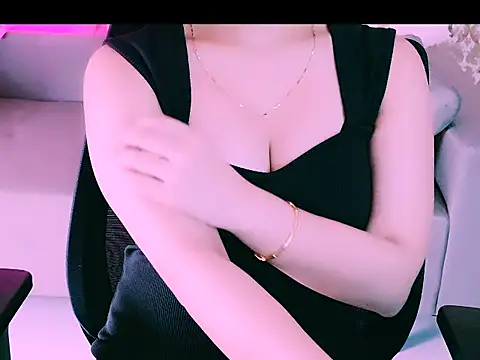 My Rose online show from December 2025 02:51:01 PM