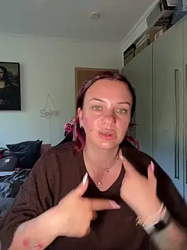 Snapshot of OliviaaFischer chatting on May 2026 05:51:01 PM OliviaaFischer online show from May 2026 05:51:01 PM