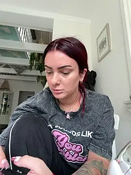 OliviaaFischer online show from April 2026 01:41:01 PM