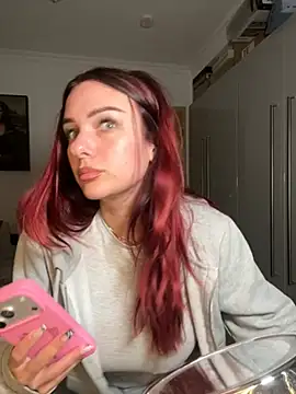 OliviaaFischer online show from April 2026 06:33:01 PM