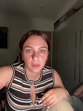 Snapshot of OliviaaFischer chatting on May 2026 04:13:01 PM OliviaaFischer online show from May 2026 04:13:01 PM