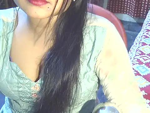 Nusrat Faria07 online show from November 2025 10:43:02 PM