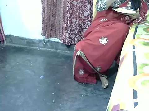 Nusrat Faria07 online show from October 2025 10:54:02 PM